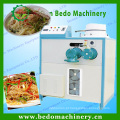 China melhor fornecedor máquina de fazer macarrão de arroz / arroz noodel que faz a máquina fornecedor 008613253417552